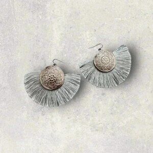 NWT 2” Statement Fan Fringe Tassel Cream - Gold Dangle Pierced Earrings